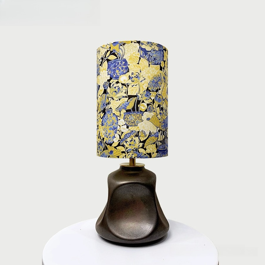 مصباح طاولة من القماش المذهبي  - مراجعة Century Textile & Sewing Supply Photos وسعره